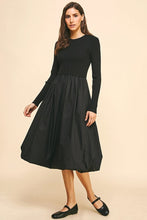 Load image into Gallery viewer, Black Contrast Balloon Midi Dress
