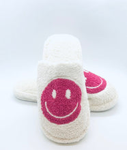 Load image into Gallery viewer, Pink Smiley Face Slippers
