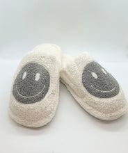 Load image into Gallery viewer, Gray Smiley Face Slippers
