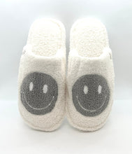 Load image into Gallery viewer, Gray Smiley Face Slippers
