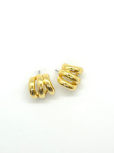 Load image into Gallery viewer, Gold Dipped Chunky Hoops
