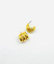 Load image into Gallery viewer, Gold Dipped Chunky Hoops

