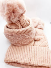 Load image into Gallery viewer, Winter Pom Pom Hats
