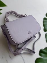 Load image into Gallery viewer, Resin Handle Lavender Handbag
