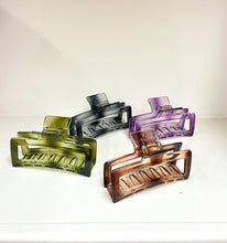 Load image into Gallery viewer, Colorful Lucite Hair Claw Clips
