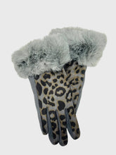 Load image into Gallery viewer, Faux Suede Leopard Print Gloves
