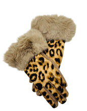 Load image into Gallery viewer, Faux Suede Leopard Print Gloves
