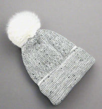 Load image into Gallery viewer, Black and White Winter Pom Pom Hat
