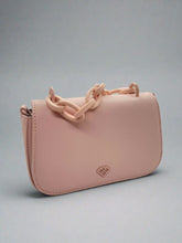 Load image into Gallery viewer, Resin Handle Blush Handbag
