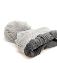 Load image into Gallery viewer, Wool Blend Winter Pom Pom Hats
