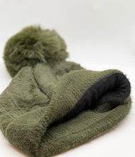 Load image into Gallery viewer, Wool Blend Winter Pom Pom Hats
