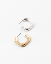 Load image into Gallery viewer, Shinny Small Square Hoop Earrings
